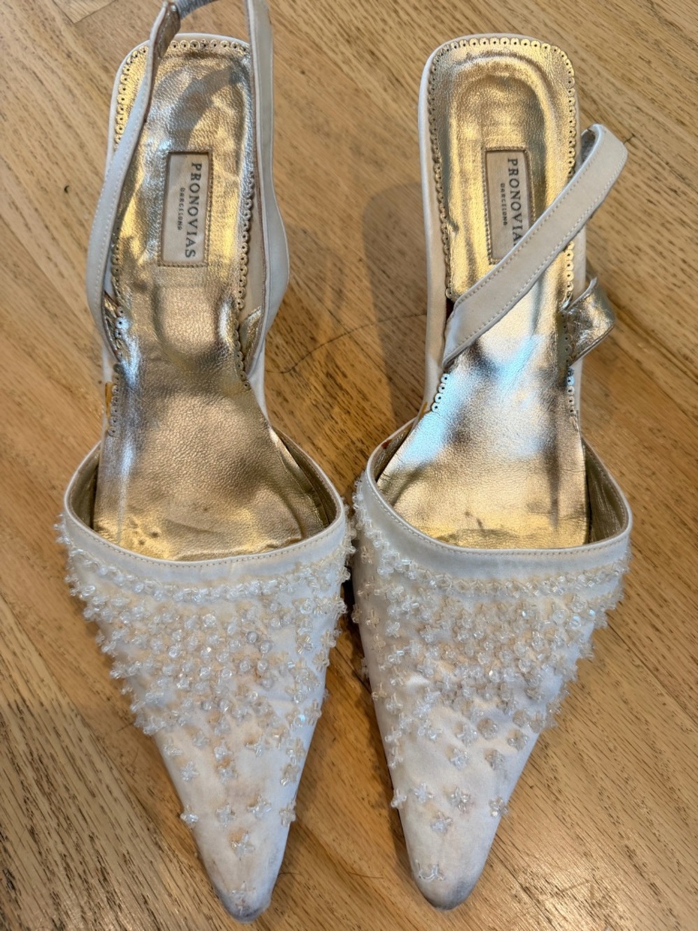 Pronovias Ivory Beaded Pointed Slingback Heels size 40 (9.5)